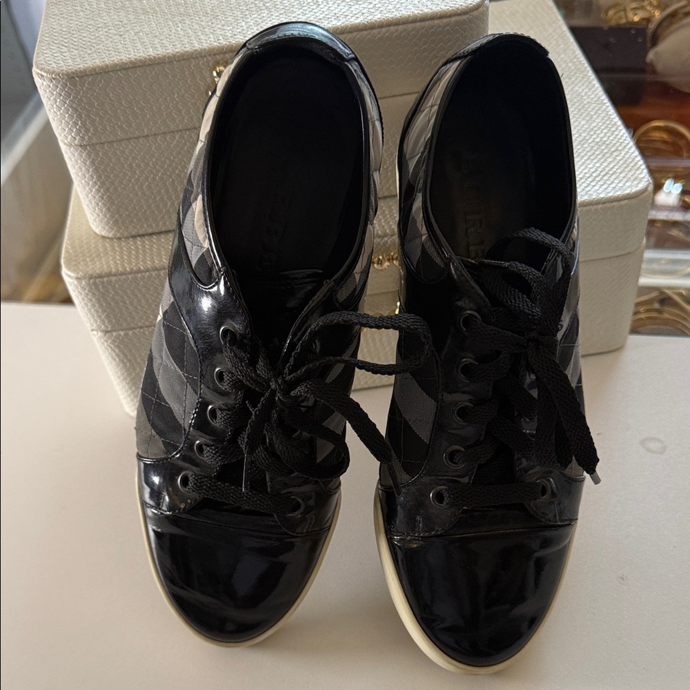 Burberry Black and White Sneakers - Picture 3 of 9